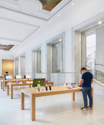Новый бутик Apple в Риме по проекту Foster + Partners - elle.ru - Италия - Рим