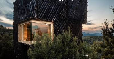 ФОТО. Деревянный дом "для карантина", который построили всего за пять месяцев - rus.delfi.lv