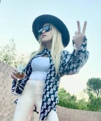 Мадонна купила бывший дом рэпера Weeknd в Калифорнии - elle.ru - штат Калифорния