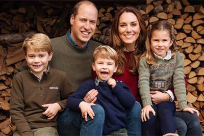 Кейт Миддлтон - принц Уильям - принц Луи - принц Джордж - принцесса Шарлотта - Kate Middleton - Кейт Миддлтон рассказала, что их с Уильямом дети не всегда охотно фотографируются: "Мамочка, прекрати" - spletnik.ru - county Prince William