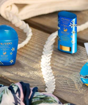 Все на пляж: коллекция солнцезащитных средств Shiseido х ROXY - elle.ru - Россия