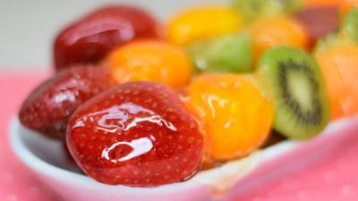 Старинный бабушкин рецепт: стеклянные фрукты и ягоды - lifehelper.one