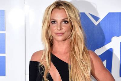 Бритни Спирс - Britney Spears - Бритни Спирс вернулась в соцсети после выступления в суде и извинилась перед поклонниками: "Простите, что притворялась" - spletnik.ru