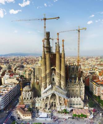 Собор Sagrada Família: 10 фактов о самом одиозном долгострое мира - elle.ru - Испания