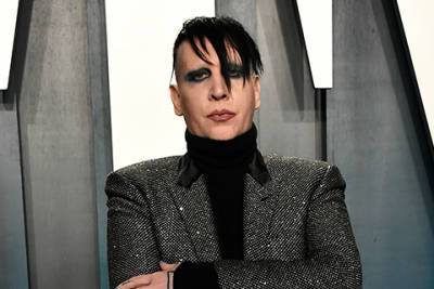 Мэрилин Мэнсон - Marilyn Manson - Мэрилин Мэнсон решил сдаться полиции из-за обвинений в нападении - spletnik.ru - Лос-Анджелес - штат Нью-Гэмпшир
