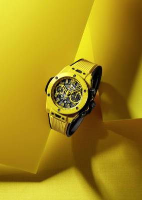 «Озаряющий желтый»: часы в главном оттенке года — м... - glamour.ru