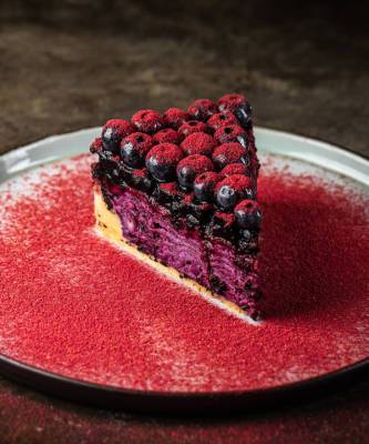 Рецепт дня: летний торт с черникой и голубикой - elle.ru
