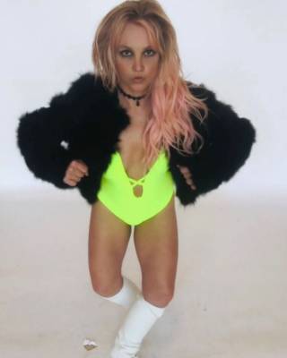 Бритни Спирс - Бритни Спирс удивила подписчиков новым видео, на этот раз это не ее танцы в топе и шортах! - starslife.ru