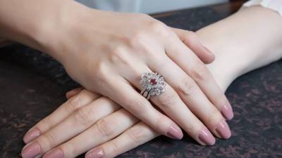 Любовь и деньги: самые дорогие помолвочные кольца звезд в истории - gurutest.ru