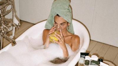 Может ли горячая ванна заменить физические упражнения - vogue.ru