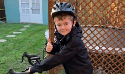 Восьмилетний мальчик-зоозащитник ударил велопробегом и помог большому общему делу - mur.tv - Англия