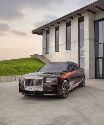Совершенство в простоте: Rolls-Royce представили новый Ghost - elle.ru
