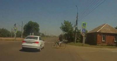 Невнимательная автомобилистка из Майкопа сбила велосипедиста - porosenka.net - Майкоп