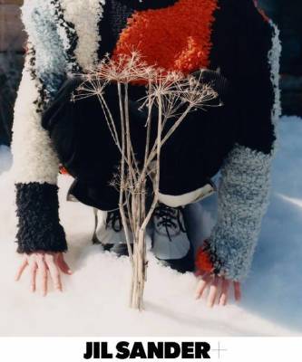 Люси Майер - Люк Майер - Походные ботинки и яркие шарфы из детства в новой кампании Jil Sander+ - elle.ru - Sander