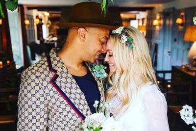 Эмма Бантон - Эмма Бантон вышла замуж за отца своих детей Джейда Джонса после 23 лет совместной жизни - spletnik.ru