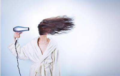 Шевелюра как губка: как ухаживать за пористыми волосами - news.yellmed.ru