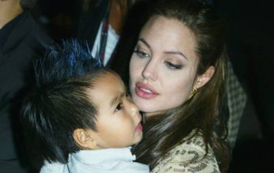 Анджелина Джоли - Ходят слухи, что Анджелина Джоли незаконно усыновила приемного ребенка - hochu.ua - Камбоджа