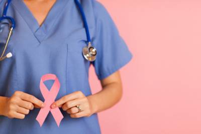 Эксперт рекомендует женщинам посещать маммолога хотя бы раз в год - fokus-vnimaniya.com - Россия