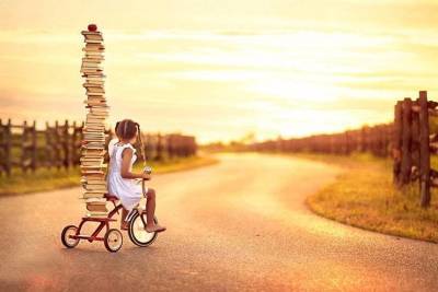 Что читать на каникулах? 10 нескучных книг для школьников - lifehelper.one