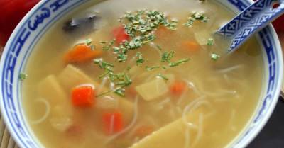 Куриный суп, который я варю сразу в двух кастрюлях, стоит неделю будто свежий - lifehelper.one