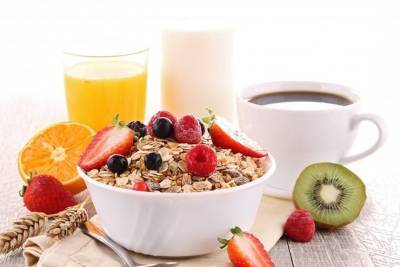 5 бодрящих и быстрых завтраков, которые заменят вам чашку кофе и сберегут фигуру - miridei.com