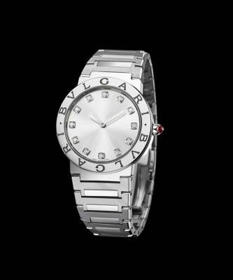 Крупным планом: часы Bvlgari Bvlgari в двух размерах и цветах - elle.ru