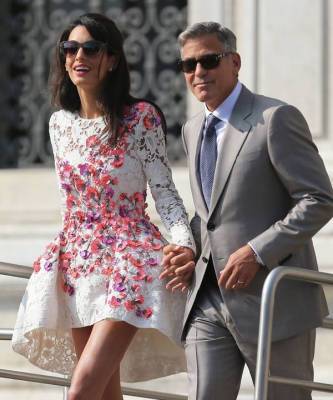 Джордж Клуни - Амаль Клуни - Идеальная семья: Амаль и Джордж Клуни отдыхают с детьми в Италии - elle.ru - Италия