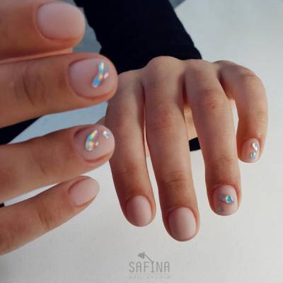 Объемные капли на ногтях — маникюр, который вы захо... - glamour.ru
