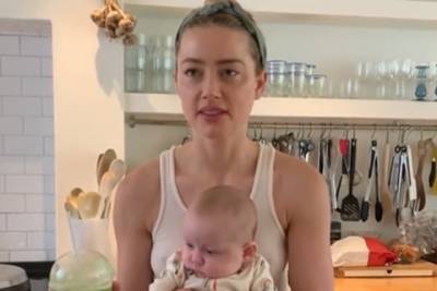 Эмбер Херд - Amber Heard - Уна Пейдж - Эмбер Херд опубликовала первое видео с трехмесячной дочерью - spletnik.ru - Лос-Анджелес