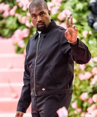 Ким Кардашьян - Канье Уэст (Kanye West) - Канье Уэст с закрытым лицом и в пуховике — самый обсуждаемый гость на показе Balenciaga - elle.ru - Париж