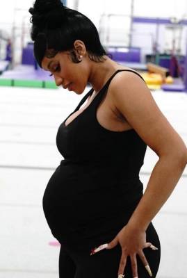 Cardi B опубликовала свою последнюю фотосессию для беременных перед родами! - starslife.ru