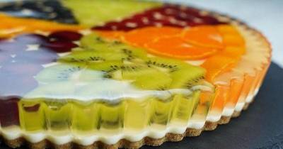 Идеальный летний десерт: тарт с медовым желе и фруктами - lifehelper.one