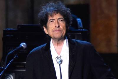 Роберт Дилан - Боба Дилана обвинили в изнасиловании 12-летней девочки - spletnik.ru - Нью-Йорк