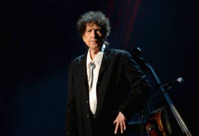 Роберт Дилан - Боба Дилана обвинили в изнасиловании 12-летней дево... - glamour.ru