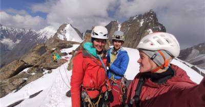 Группа альпинисток стала первой, кто поднялся на сложный пик в Кыргызстане - womo.ua - Россия - Киргизия