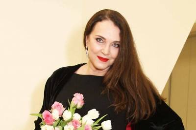 Татьяна Лютаева - «Не ставьте на себе крест»: Лютаева показала себя без макияжа и в бикини - 7days.ru - Италия