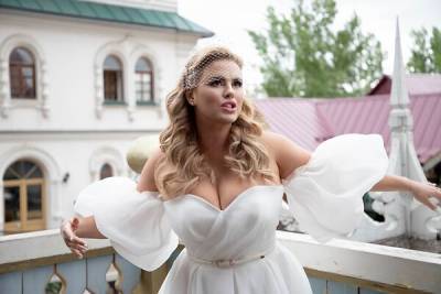 Анна Семенович - Анна Семенович надела свадебное платье - 7days.ru
