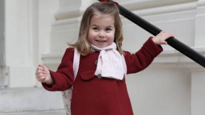 Кейт Миддлтон - принц Уильям - принц Джордж - Шарлотта - Загляните в семейный фотоальбом Кейт Миддлтон - tatler.ru