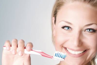 Как ухаживать за зубами, чтобы избежать кариеса: 6 рекомендаций стоматолога - eva.ru