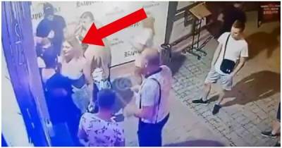 Охранник ночного клуба отправил девушку в нокаут за пощечину - porosenka.net - Украина - Бердянск