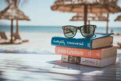 10 небанальных книг для летнего отдыха - lifehelper.one