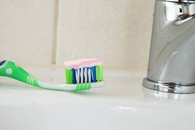 Зачем нужна зубная паста на кухне: хитрости, о которых не догадываются хозяйки - lifehelper.one