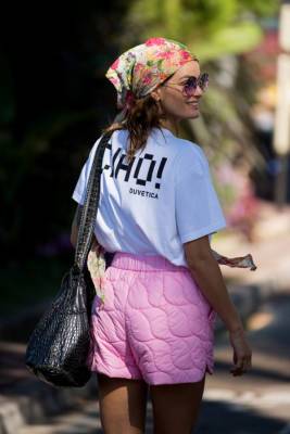 Платок на голову — незаменимый аксессуар на лето и... - glamour.ru