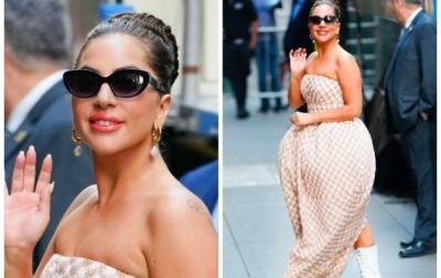 Леди Гага - Королева эпатажа: Леди Гага вышла в свет в "платье-парашюте" и экстремально высоких ботильонах (ФОТО) - hochu.ua - Нью-Йорк - Нью-Йорк
