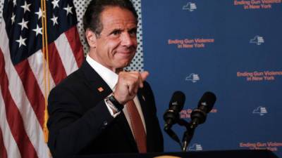 Эндрю Куомо - 11 женщин обвиняют губернатора штата Нью-Йорк в домогательствах - tatler.ru - штат Нью-Йорк