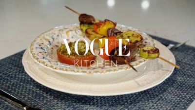 Анна Филимонова - Vogue Kitchen: томаты, фаршированные брокколи, и овощи-гриль на шпажках - vogue.ua - Украина