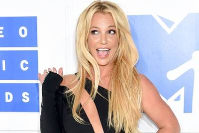 Бритни Спирс - Джейми Спирс - Сэм Асгари - Britney Spears - Бритни Спирс удалила инстаграм через два дня после объявления о помолвке. В сети предположили, что ее заставили это сделать - spletnik.ru