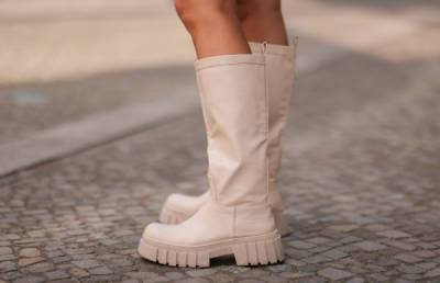 «Дачные» сапоги-трубы — самая модная обувь осени 20... - glamour.ru