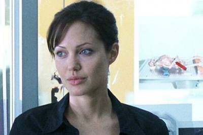 Анджелина Джоли - Брэд Питт - Анджелина Джоли и Брэд Питт придумали новый повод для судебной разборки - 7days.ru - Люксембург