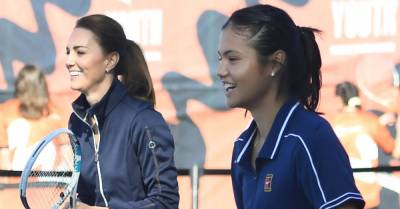Кейт Миддлтон - принц Уильям - принц Джордж - Луи - Эмма Радукану - Кейт Миддлтон в мини-юбке сыграла в теннис с 18-летней чемпионкой - wmj.ru - Сша - Англия